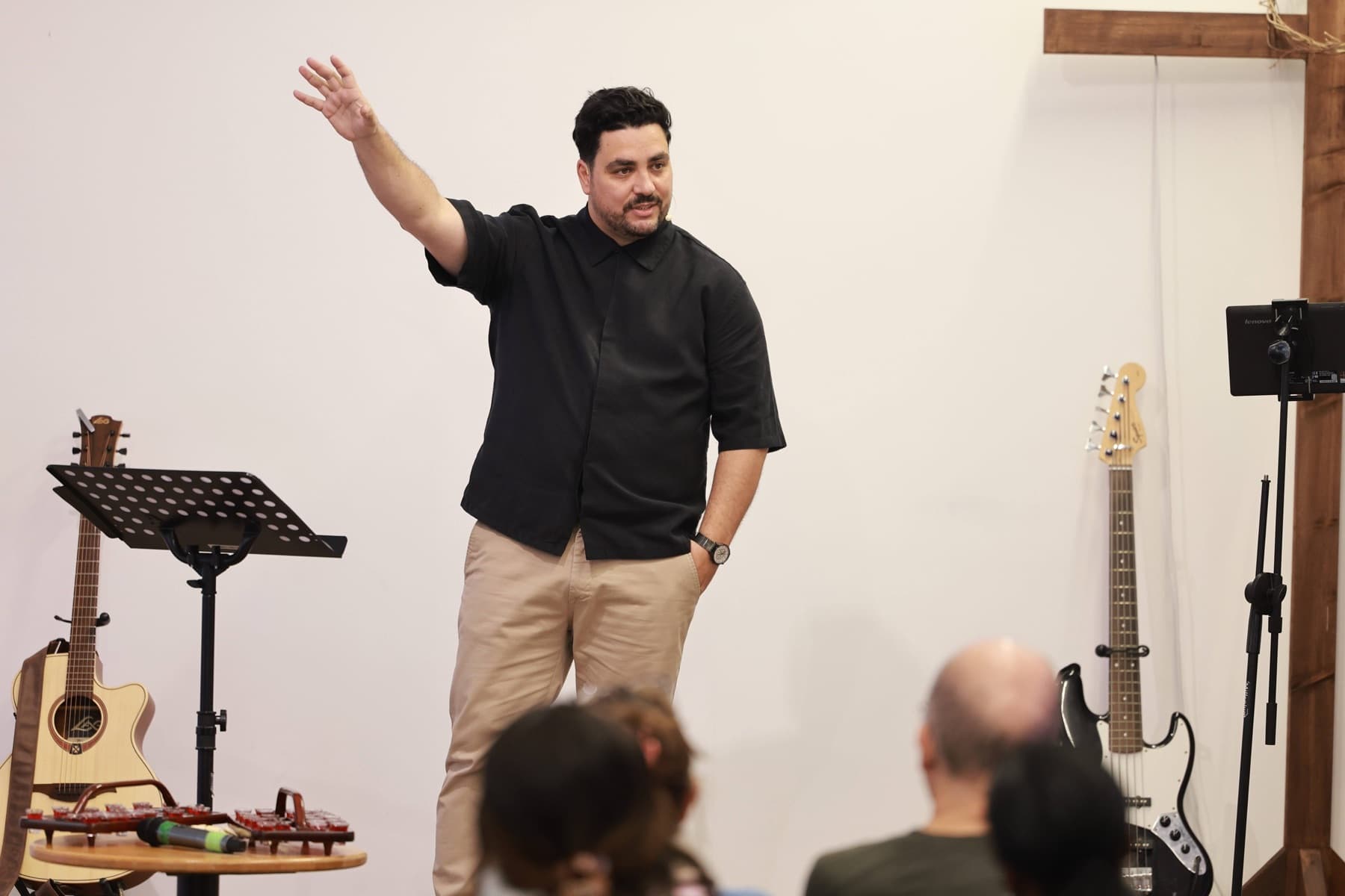 Pastor Vlad Ciolan preaching